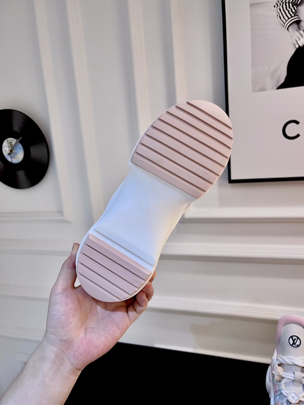 ルイヴィトン靴全体デザイン